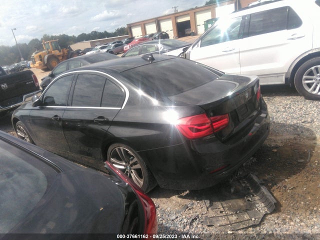 BMW 3 Series 330i 2018 WBA8B9G59JNV00436 Image 3