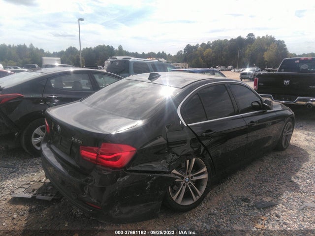 BMW 3 Series 330i 2018 WBA8B9G59JNV00436 Image 4