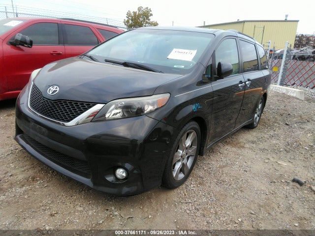 Toyota SIENNA SE 2014 5TDXK3DC5ES514932 Image 2