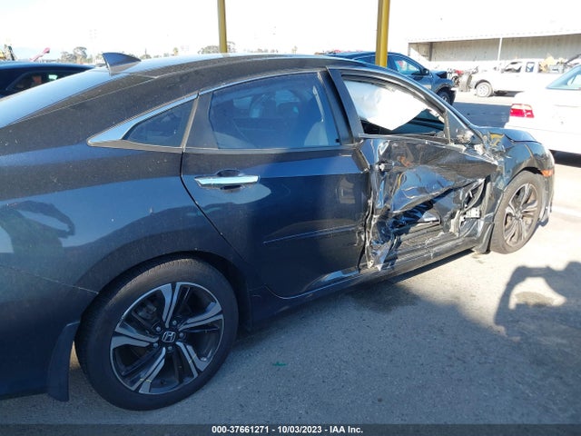 Honda Civic Touring 2016 19XFC1F93GE006387 Image 6
