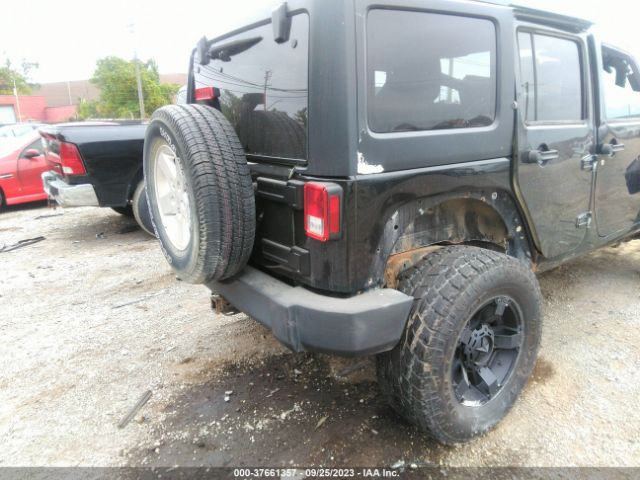 1C4BJWDG1EL176335 Jeep Wrangler Unlimited Sport