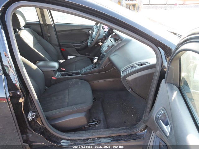 2016 FORD FOCUS SE VIN: 1FADP3F21GL271249