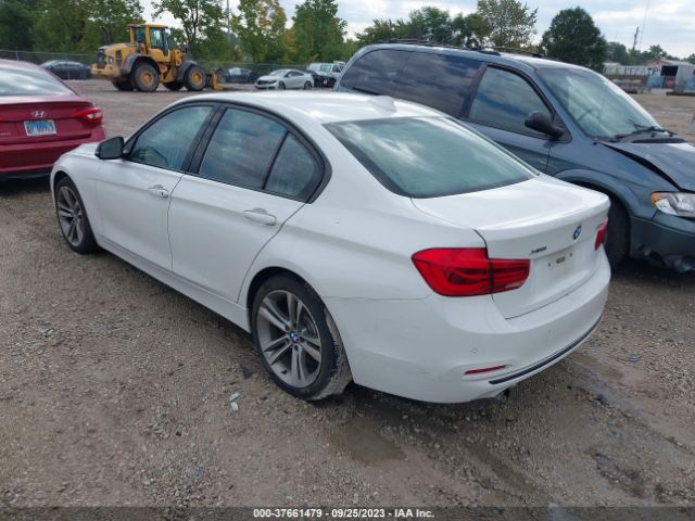 WBA8A3C53HK691059 BMW 320i Xdrive