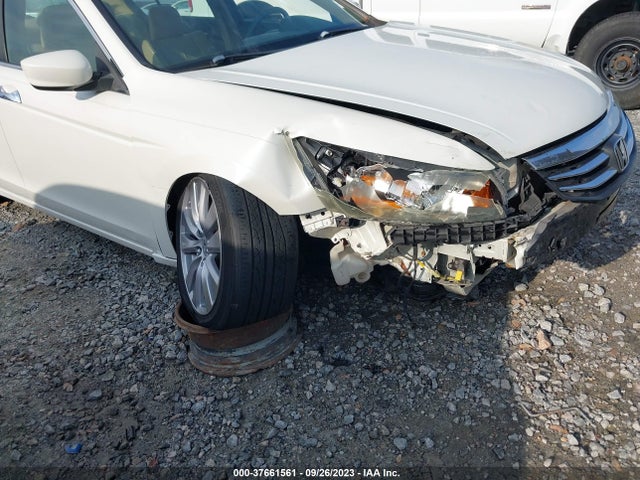 2011 HONDA ACCORD SDN EX-L VIN: 1HGCP3F83BA003125
