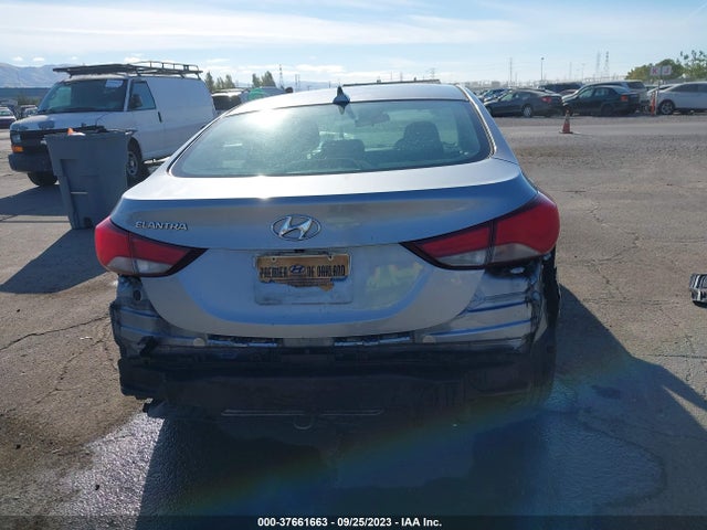 Hyundai ELANTRA SE 2015 5NPDH4AE8FH605987 Image 16