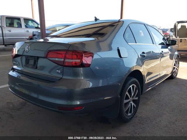 3VWDB7AJXHM412007 Volkswagen Jetta 1.4t Se
