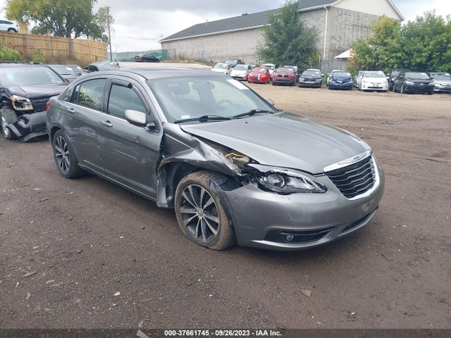 2013 CHRYSLER 200 LIMITED VIN: 1C3CCBCG9DN745688