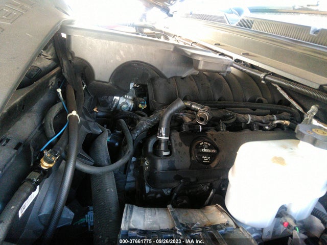 Chevrolet Suburban Ls 2018 1GNSKGEC9JR264045 Image 10