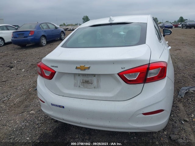 Chevrolet Cruze Lt Auto 2018 1G1BE5SM8J7113221 Image 16