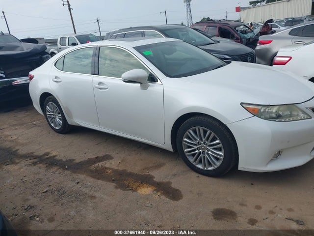 2013 LEXUS ES 350 4DR SDN VIN: JTHBK1GG8D2055896
