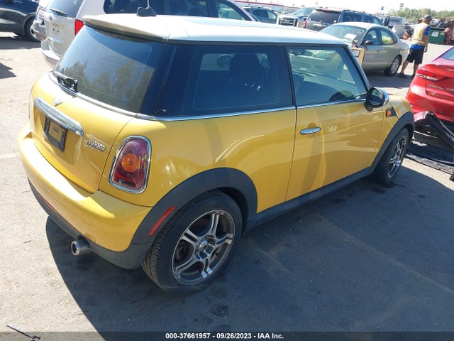 2007 MINI COOPER HARDTOP WMWMF33517TT51093 Photo 3