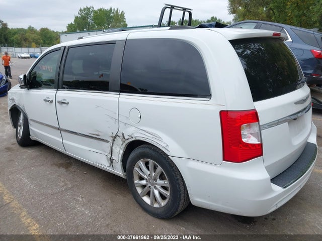2C4RC1GGXFR708519 Chrysler Town & Country Limited Platinum