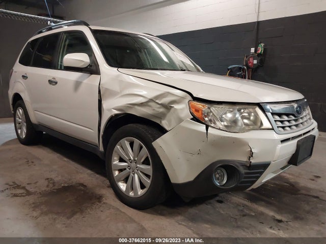2013 SUBARU FORESTER 2.5X LIMITED VIN: JF2SHAEC8DH414534