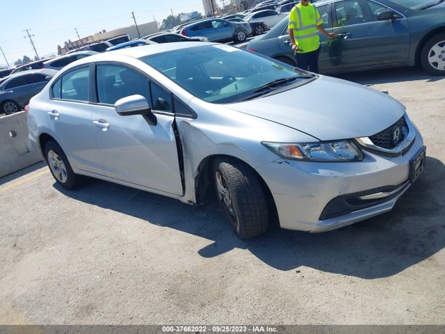 2015 2HGFB2F55FH512698 main image