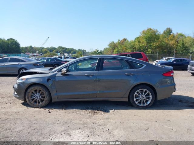 3FA6P0SU8KR126427 Ford Fusion Energi Titanium