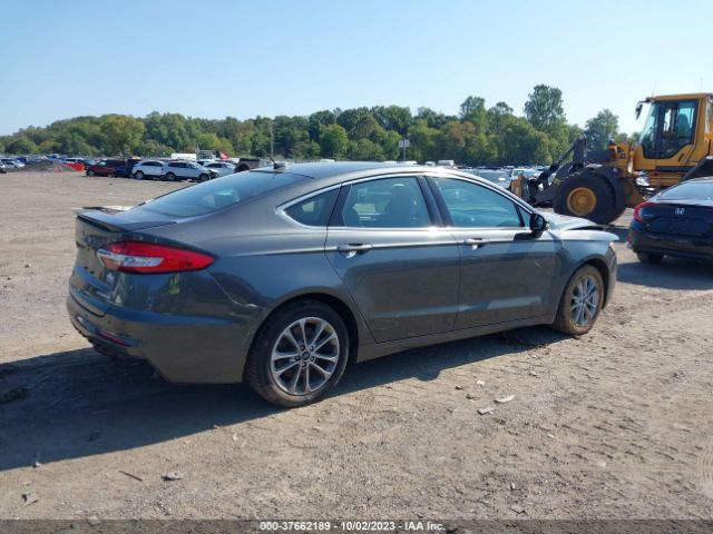 3FA6P0SU8KR126427 Ford Fusion Energi Titanium