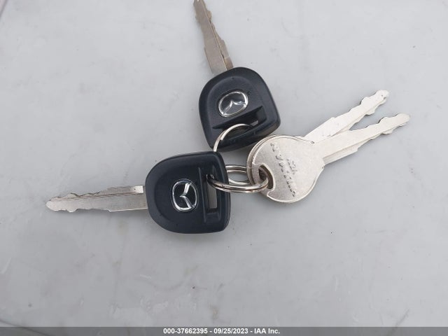 2005 MAZDA MX-5 MIATA CLOTH VIN: JM1NB353650413116
