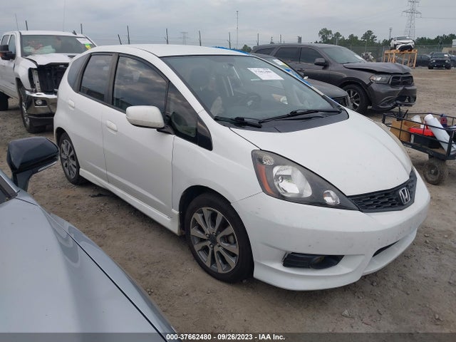 2013 HONDA FIT SPORT VIN: JHMGE8H50DC069868