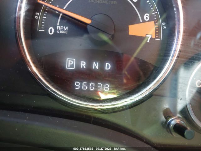 1C4NJCEB2ED737568 Jeep Compass Latitude