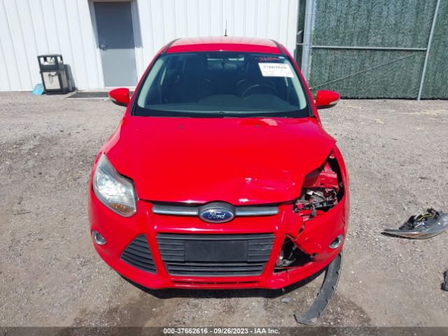 1FADP3K2XEL175641 Ford FOCUS SE