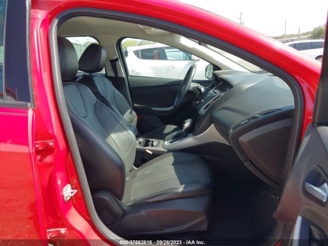 1FADP3K2XEL175641 Ford FOCUS SE