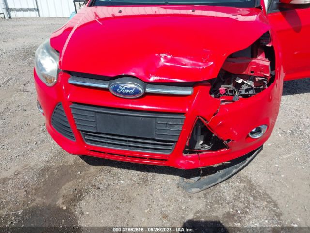 1FADP3K2XEL175641 Ford FOCUS SE