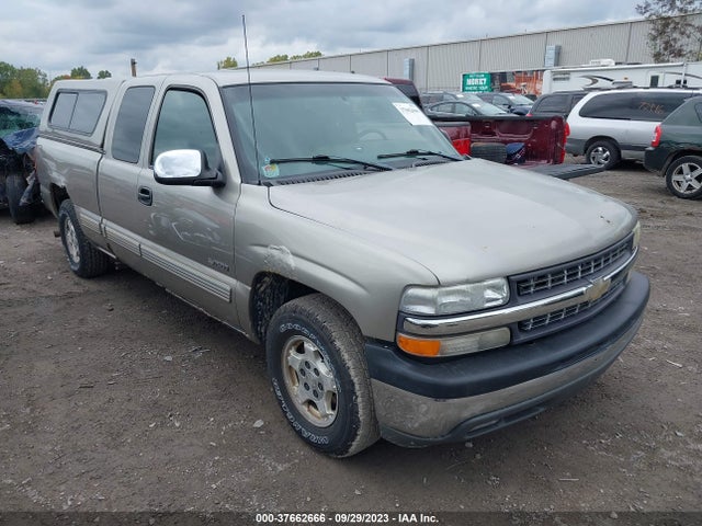 2002 CHEVROLET SILVERADO 1500 LS VIN: 2GCEC19T821249492
