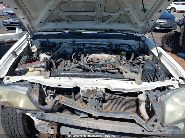 2001 NISSAN FRONTIER 2WD XE VIN: 1N6ED27T31C325972