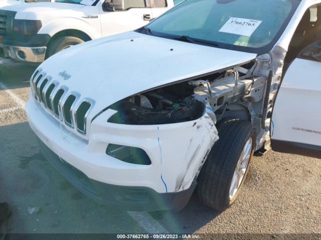 1C4PJLAB5GW222747 Jeep Cherokee Sport