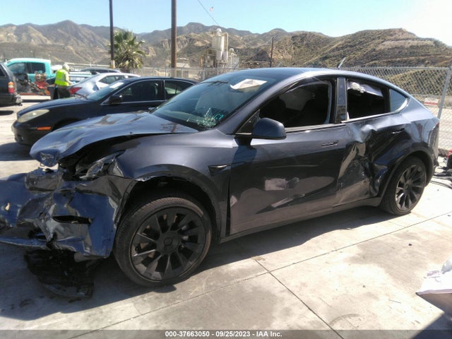 7SAYGAEE2PF633638 Tesla Model Y Long Range