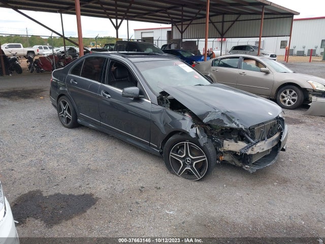 2010 MERCEDES-BENZ C 300 SPORT/LUXURY/ VIN: WDDGF5EB9AR117227