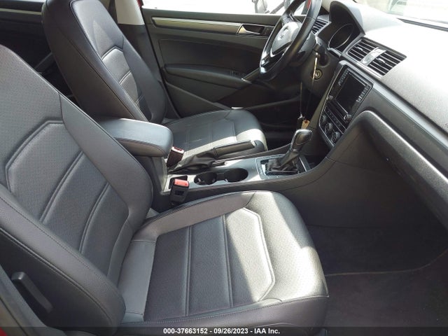 1VWDT7A37HC056941 Volkswagen Passat R-line W/comfort Pkg