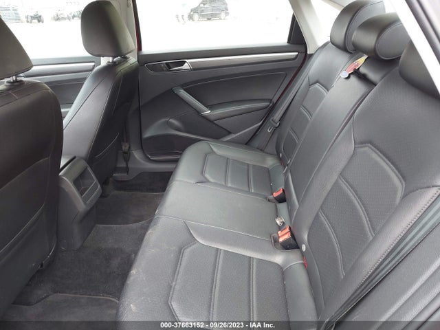 1VWDT7A37HC056941 Volkswagen Passat R-line W/comfort Pkg
