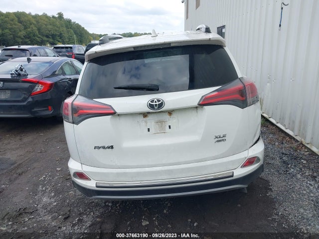 2018 TOYOTA RAV4 XLE/ADVENTURE VIN: JTMRFREV3JJ249371