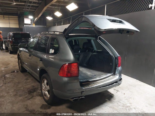 2006 PORSCHE CAYENNE WP1AC29P96LA90391 Photo 2