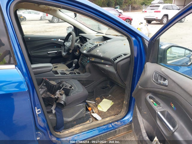 Ford ESCAPE SE 2017 1FMCU9GDXHUB64211 Image 5