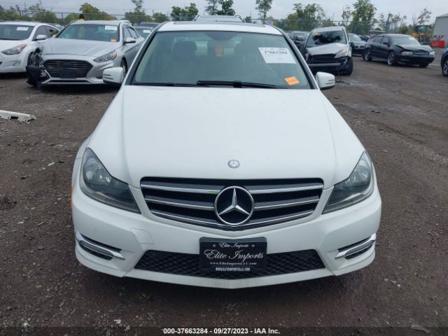 WDDGF8AB6EA956070 Mercedes-Benz C-class C 300