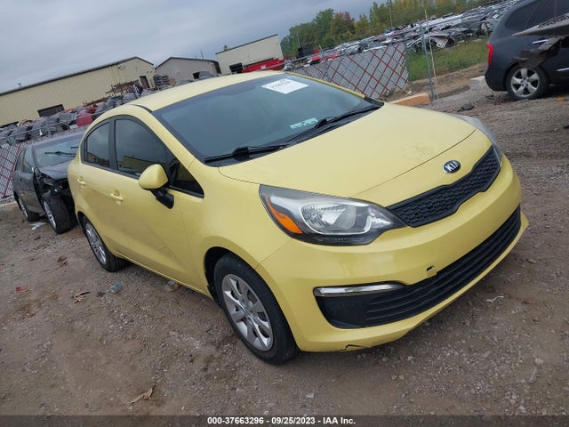 2016 KNADM4A39G6590760 main image