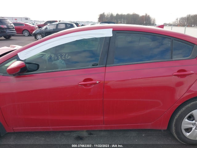 2016 KIA FORTE LX VIN: KNAFK4A64G5600948