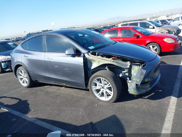 7SAYGDEEXPA152177 Tesla Model Y Long Range