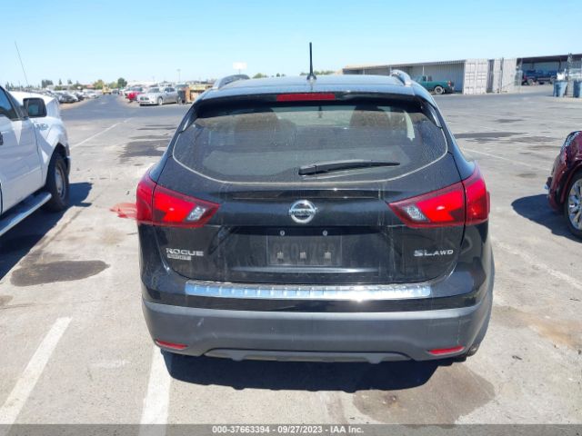 JN1BJ1CRXHW141465 Nissan Rogue Sport Sl