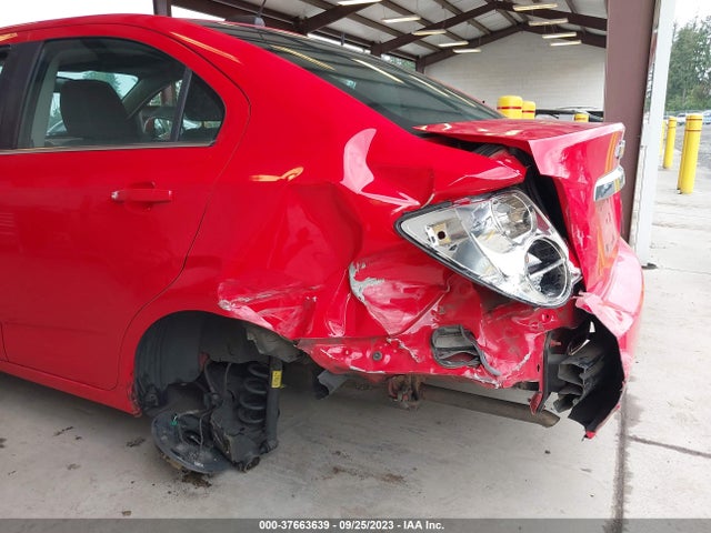 Chevrolet SONIC LT 2015 1G1JC5SH4F4116291 Image 6