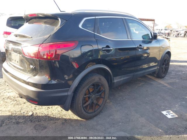 JN1BJ1CP4HW029162 Nissan Rogue Sport Sv