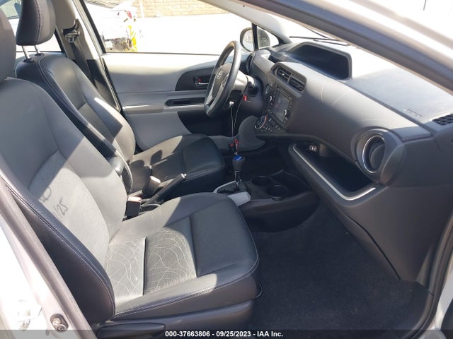 Toyota Prius C One/three/two/four 2014 JTDKDTB36E1083215 Image 11