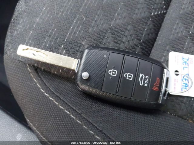 3KPA25AD0LE290460 KIA Rio 5-door S