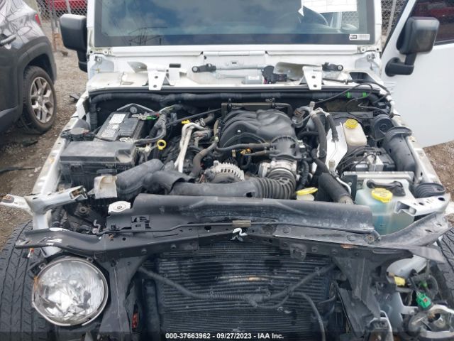 1C4BJWDG4HL532653 Jeep Wrangler Unlimited Sport