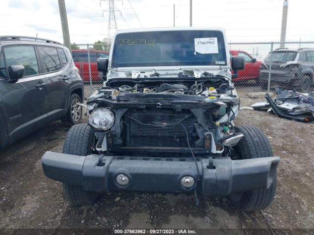 1C4BJWDG4HL532653 Jeep Wrangler Unlimited Sport