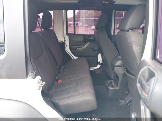 1C4BJWDG4HL532653 Jeep Wrangler Unlimited Sport