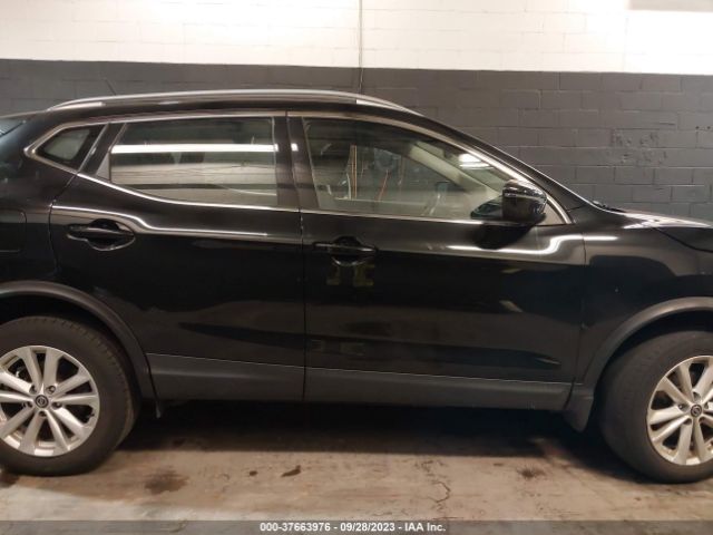 JN1BJ1CR4KW631004 Nissan Rogue Sport Sv