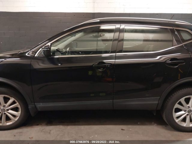 JN1BJ1CR4KW631004 Nissan Rogue Sport Sv
